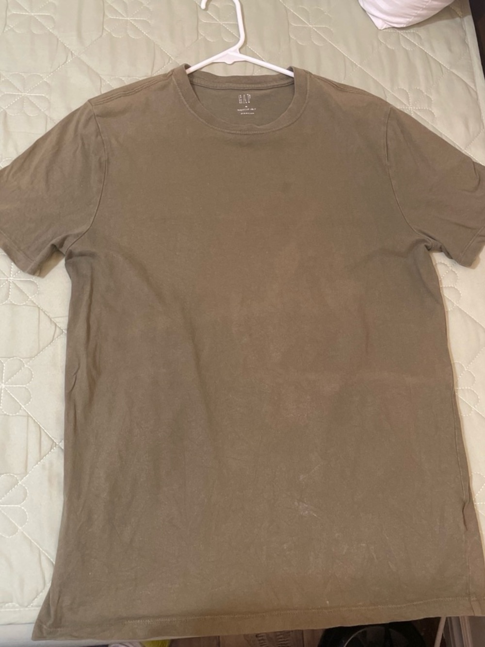GAP Short Sleeve Crew T-Shirt in Olive